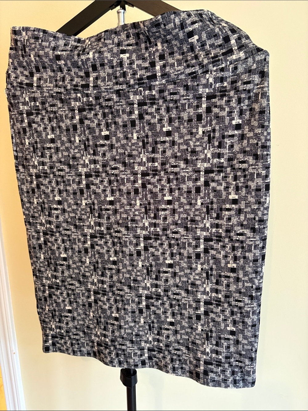 LuLaRoe Black & Gray Mosaic Midi Skirt